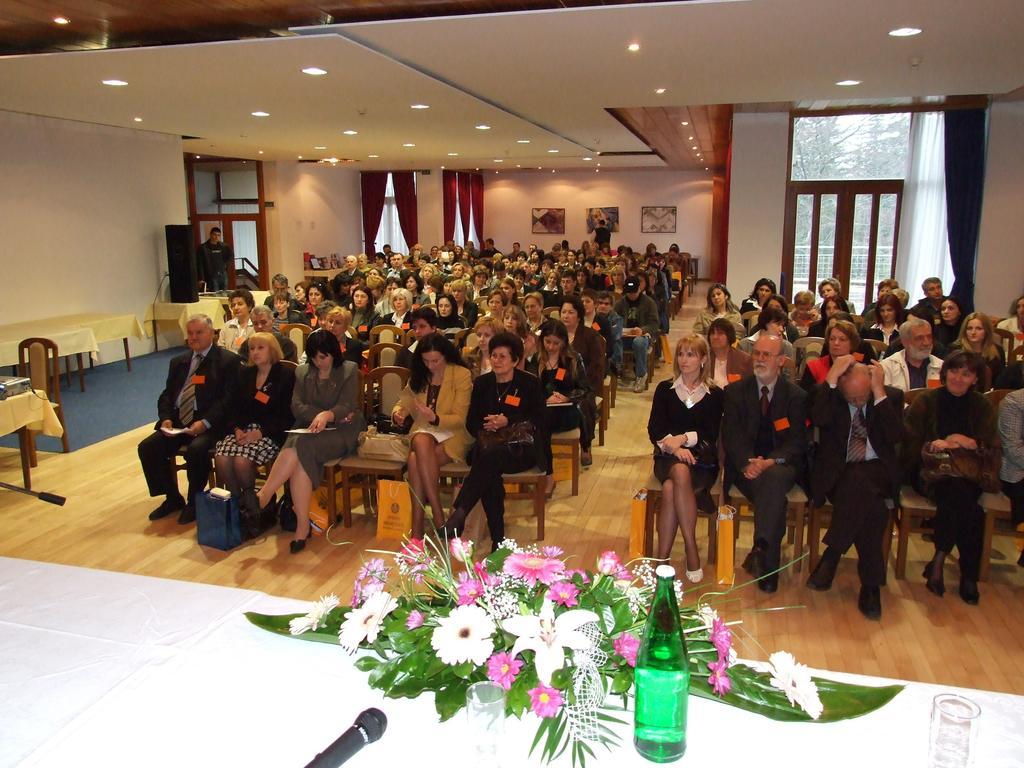 פאלה Hotel Bistrica מראה חיצוני תמונה
