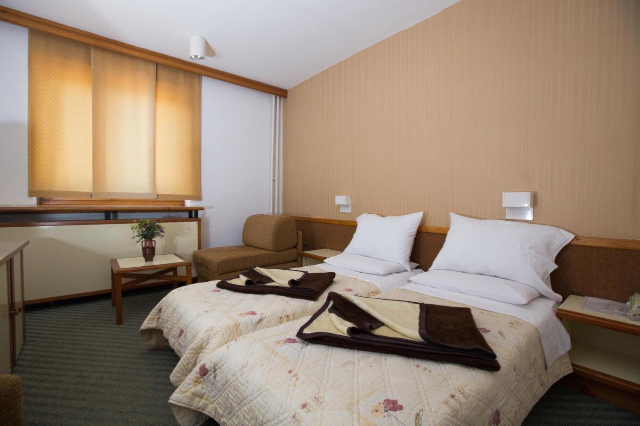 פאלה Hotel Bistrica מראה חיצוני תמונה